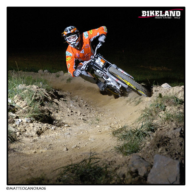bikeland27.jpg